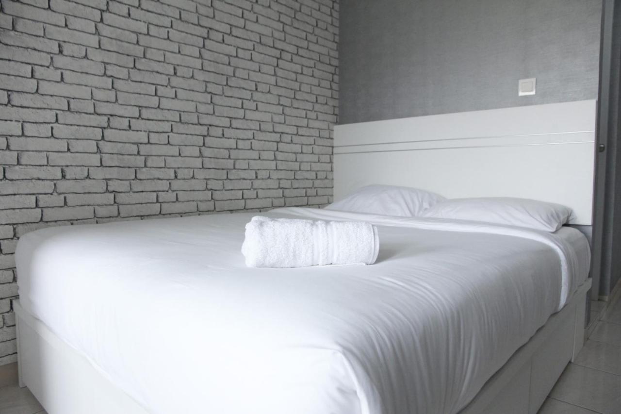 בקאסי Modern And Comfortable Studio Apartment Springlake Summarecon Near Summarecon By Travelio מראה חיצוני תמונה